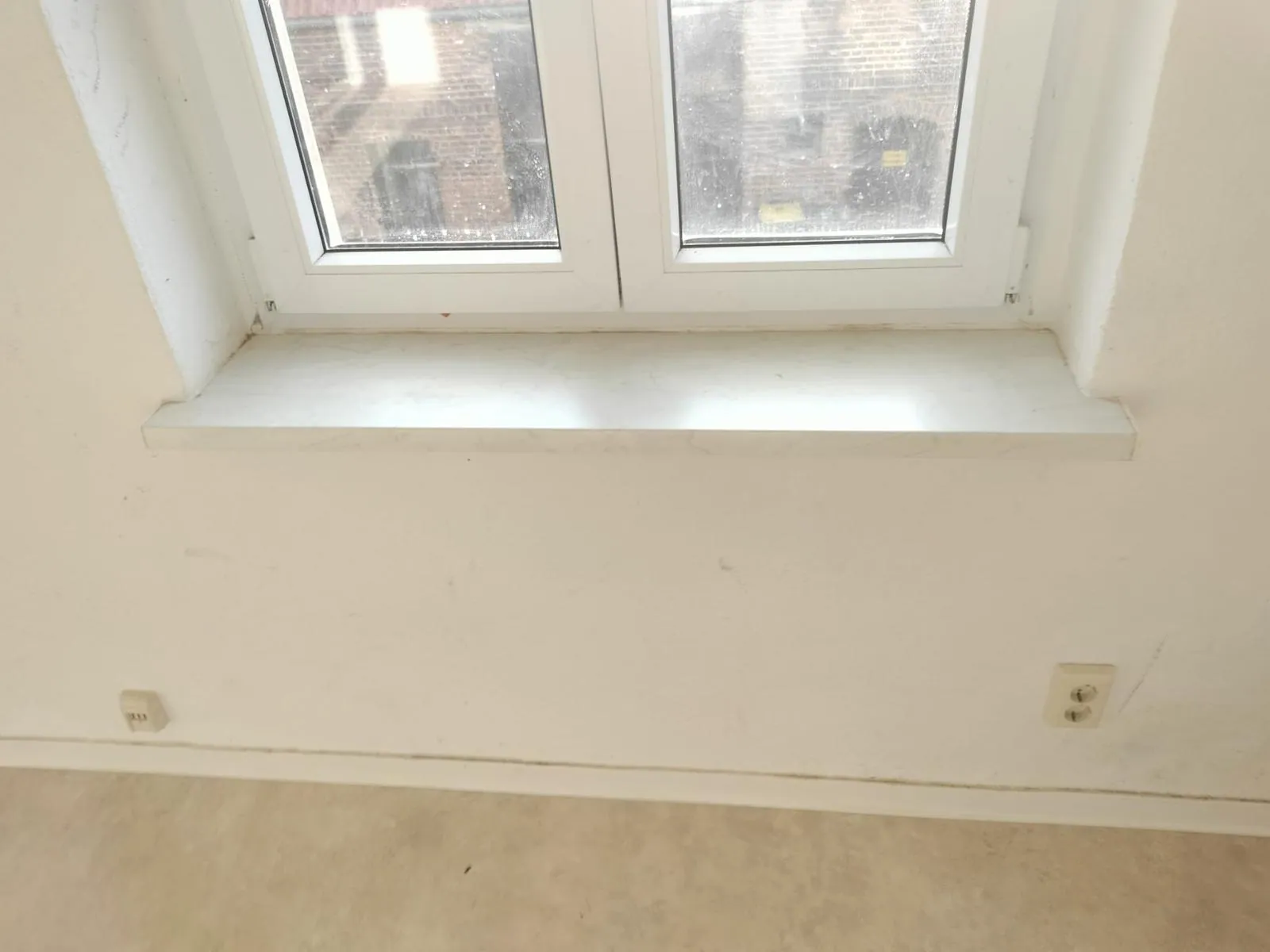 Gereinigte Fensterbank