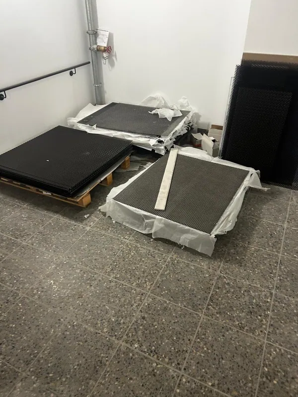 Gereinigter Eingangsbereich mit Sauberlaufmatten